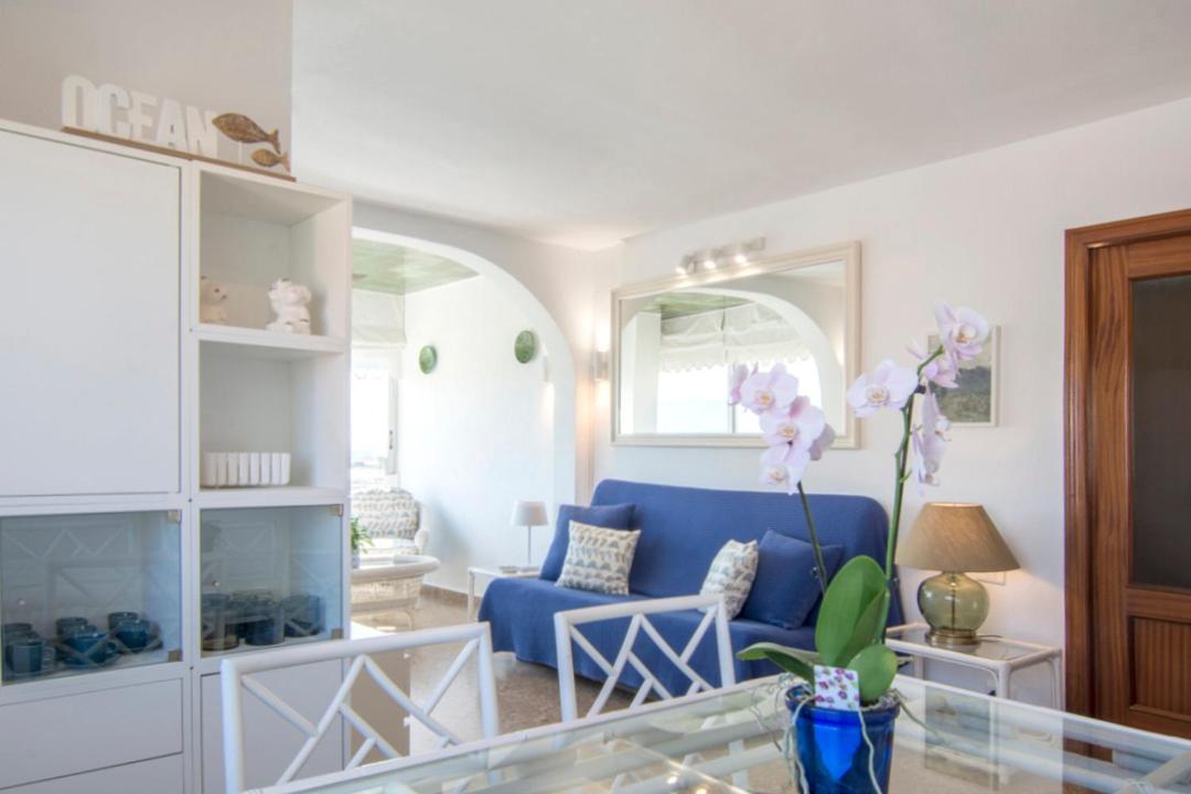 Bright Apartment Steps Away From The Beach Mareny Blau Exterior photo