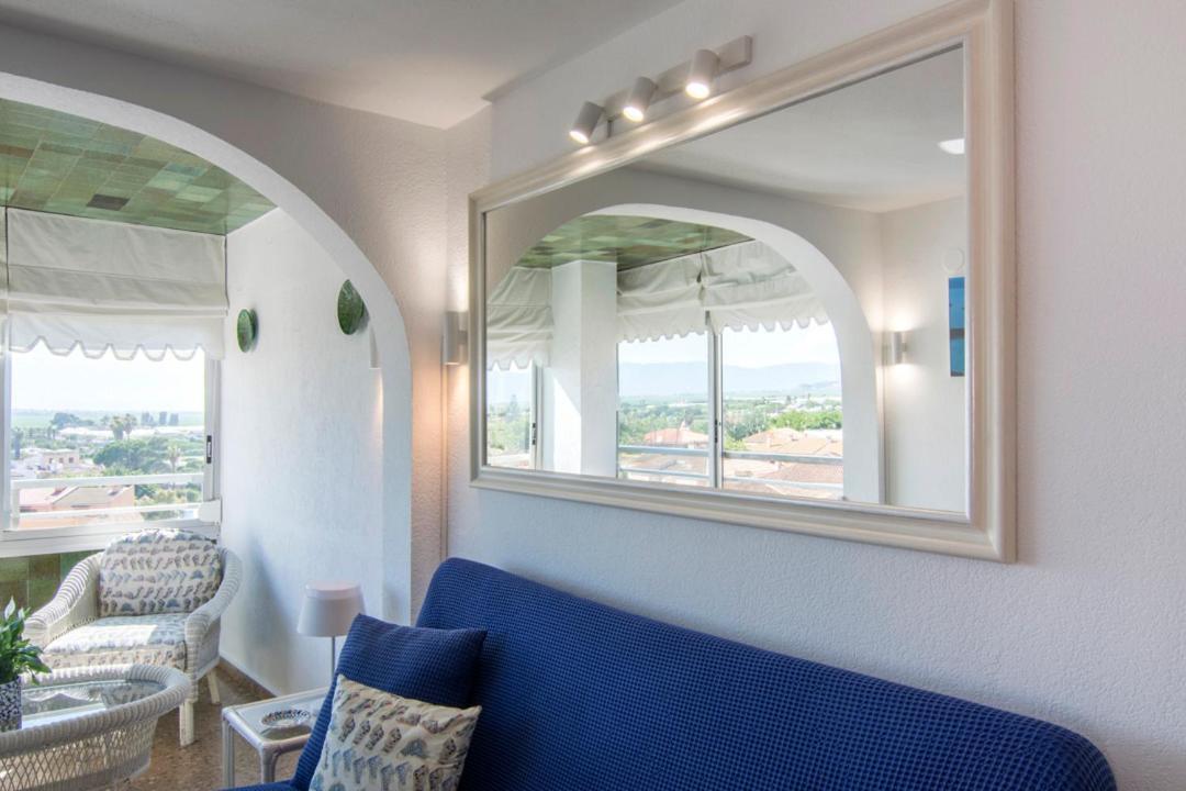 Bright Apartment Steps Away From The Beach Mareny Blau Exterior photo